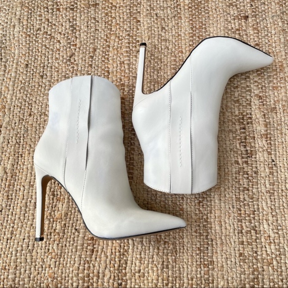 KENNETH COLE Riley 110 Western Booties White - Picture 3 of 15